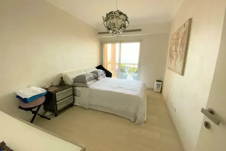 Apartamento 2+1 después de la renovación en Mónaco