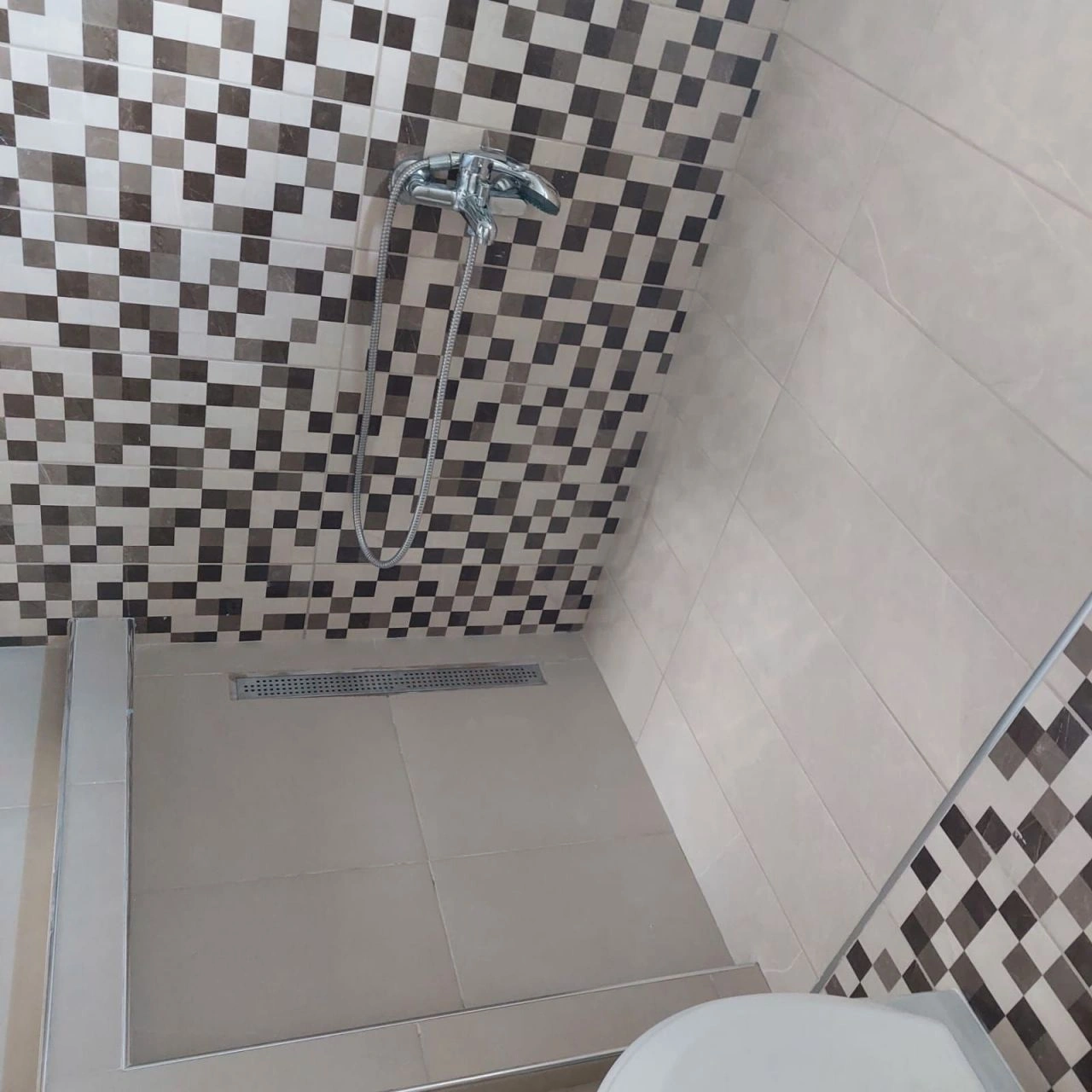 Apartment 2+1 in new building in quiet area of Nis, Serbia