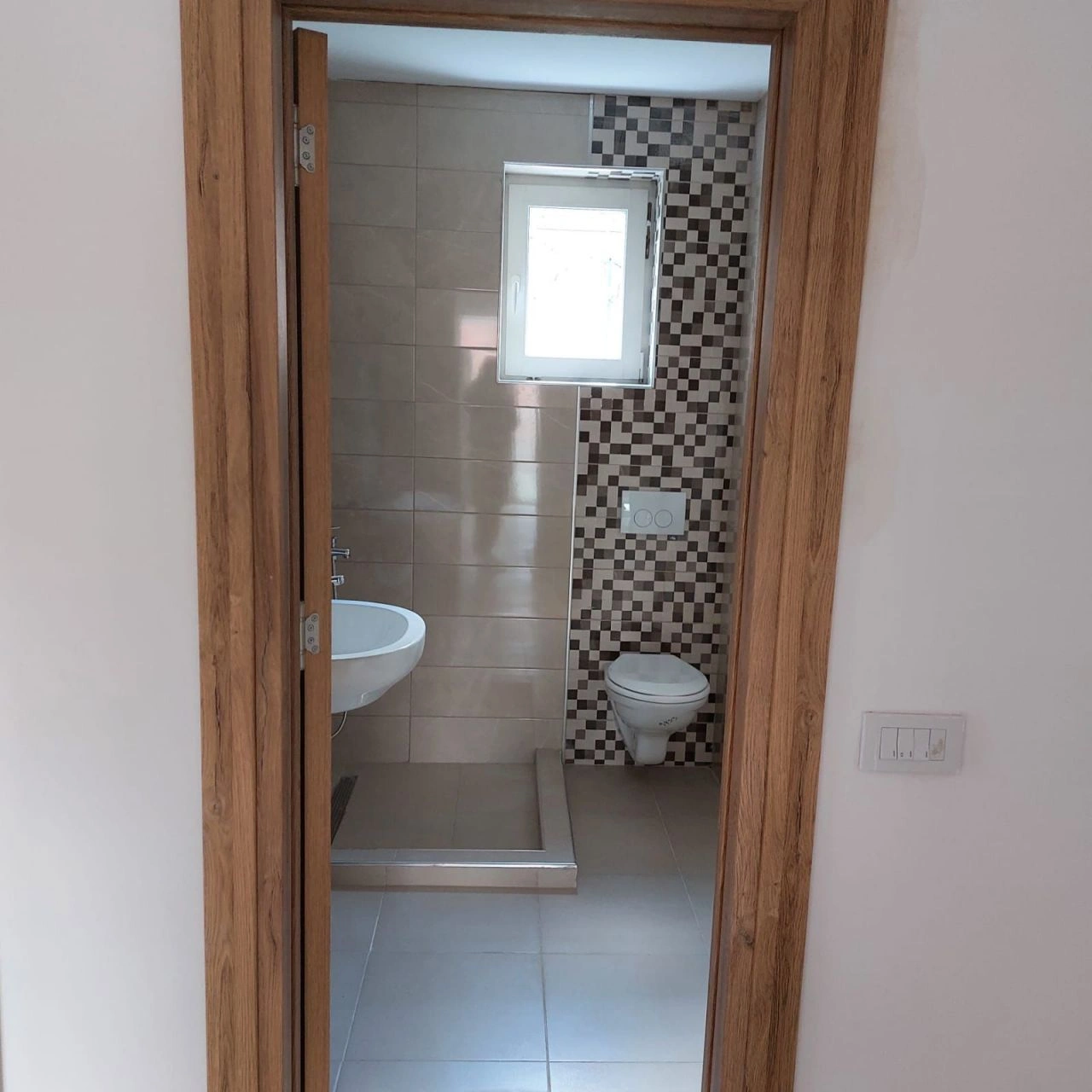 Apartment 2+1 in new building in quiet area of Nis, Serbia