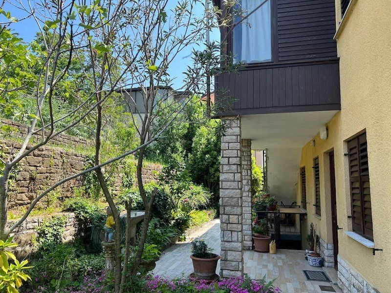 Villa 6+2 with panoramic sea view in Piran