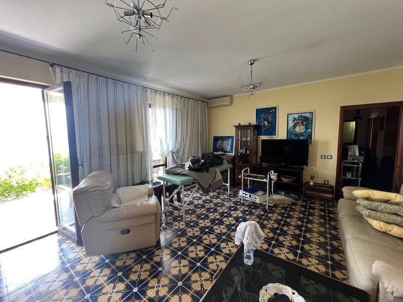 Villa 6+2 with panoramic sea view in Piran