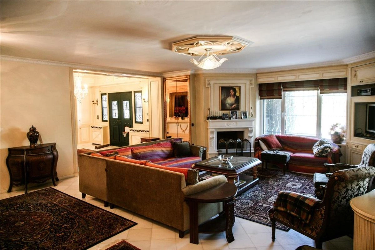 Villa de 3 pisos 4+1 en Salónica