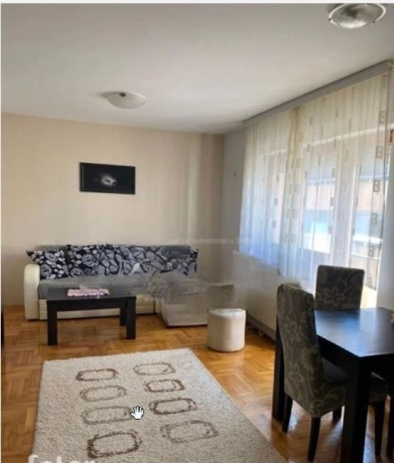 Apartamento espacioso 1+1 en la parte central de Niš, Serbia