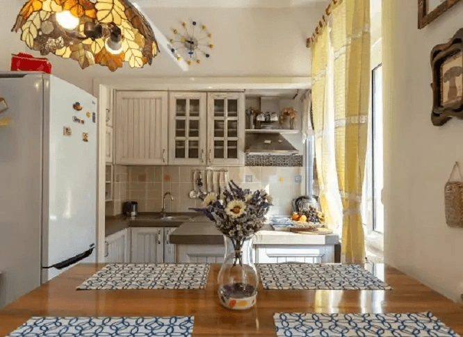 Magnificent 2+1 apartment with designer renovation in the center of Kotor
