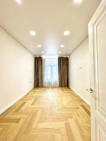 Apartment 3+1 on Chkalovsky Prospekt