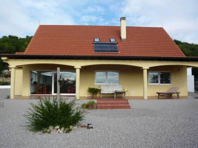 Renoviertes Haus 4+1 in Niksic, Montenegro