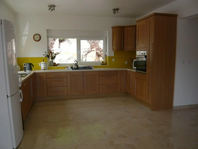 Renoviertes Haus 4+1 in Niksic, Montenegro