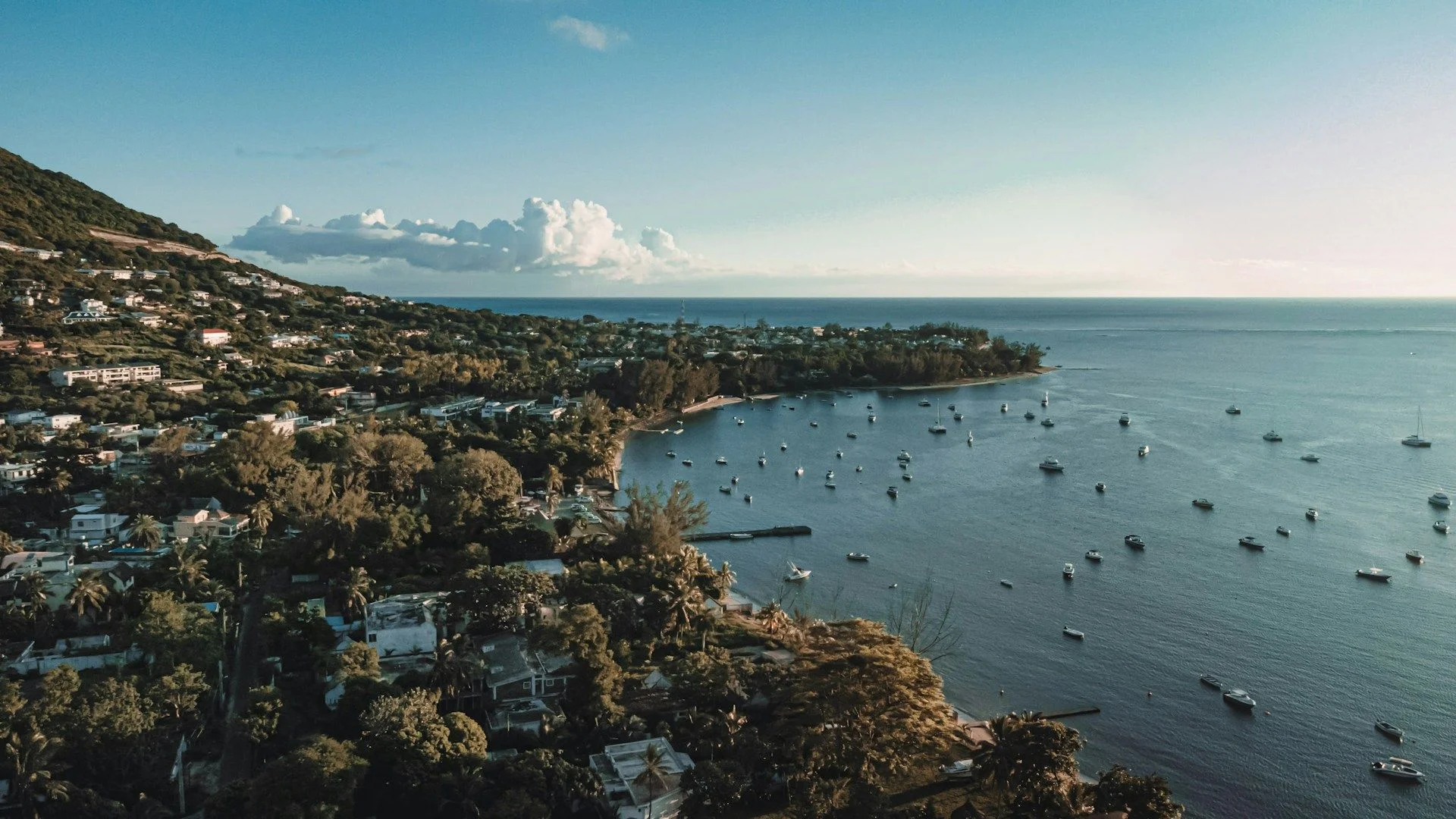 Secondary Real Estate Deals in Tamarin – Exclusive Pre-Owned Offers | VelesClub Int.