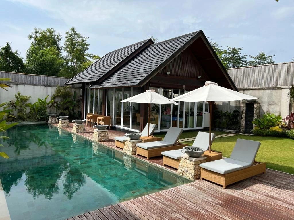 Luxury Beachfront Villa in Bukit Peninsula, Bali