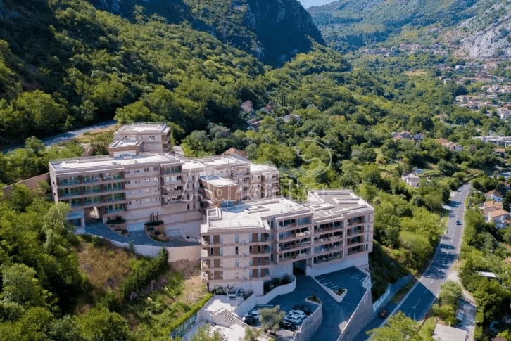 Apartment 1+1 renovated in Kotor