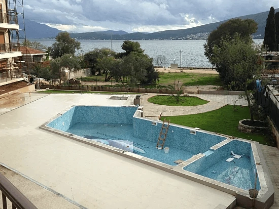 Luxurious three-room apartment Baosici, Montenegro