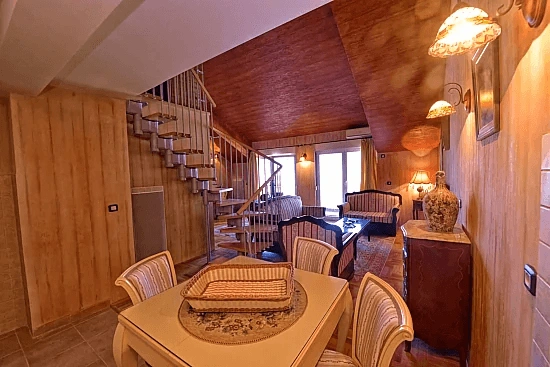 Apartment 2+1 in the Skaljari area of Kotor, Montenegro