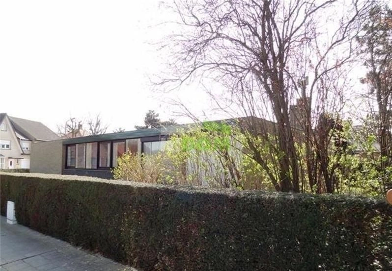 Espaçosa villa 4+1 com terraço ensolarado em Bruges