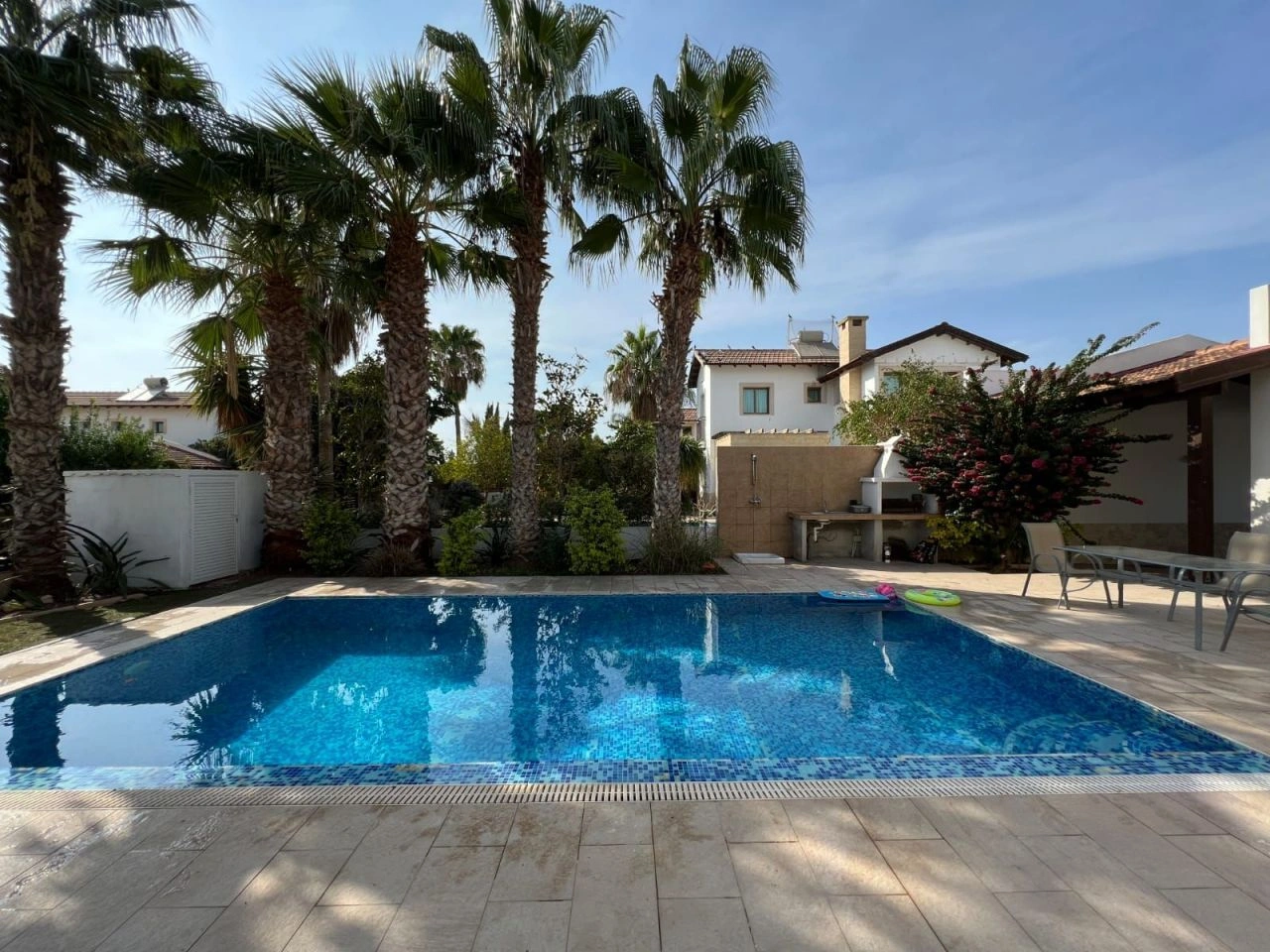 Villa de 131 m2 en la costa del Mediterráneo en Chipre