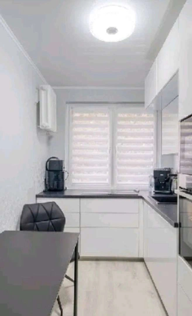 Apartamento 2+1 cerca de un centro comercial