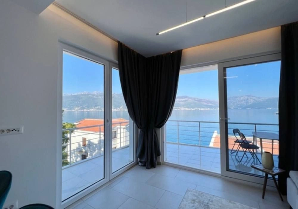 Estudio con vistas panorámicas al mar en Tivat, Montenegro