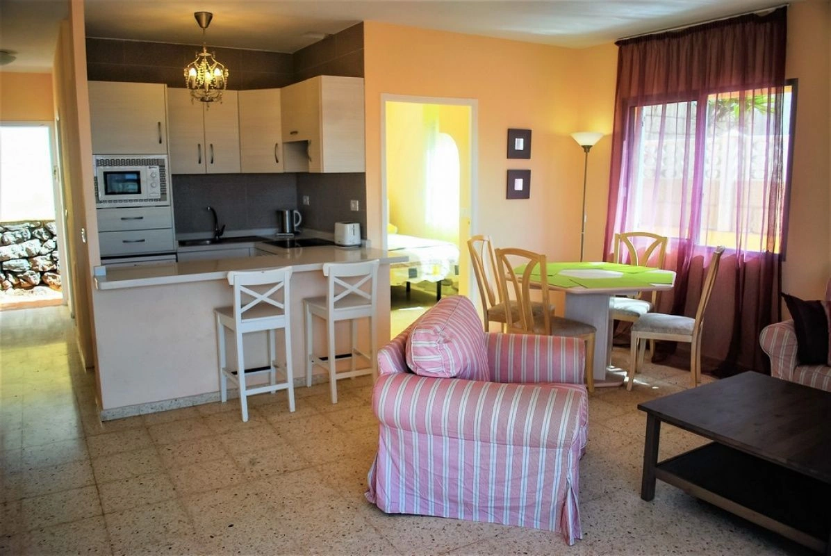 Bright villa 3+1 with terrace in Tenerife