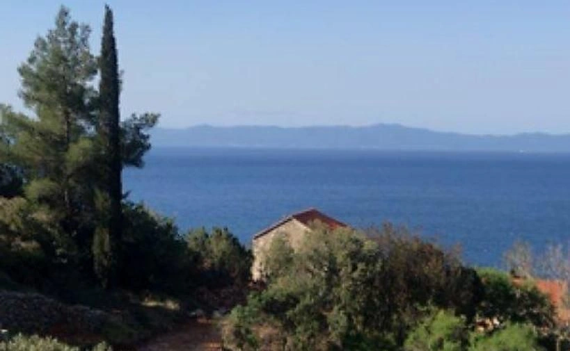 Urbanes Grundstück mit Panoramablick aufs Meer auf der Insel Hvar, Kroatien