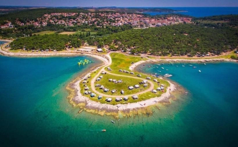 Baugrundstück in Premantura, Kroatien