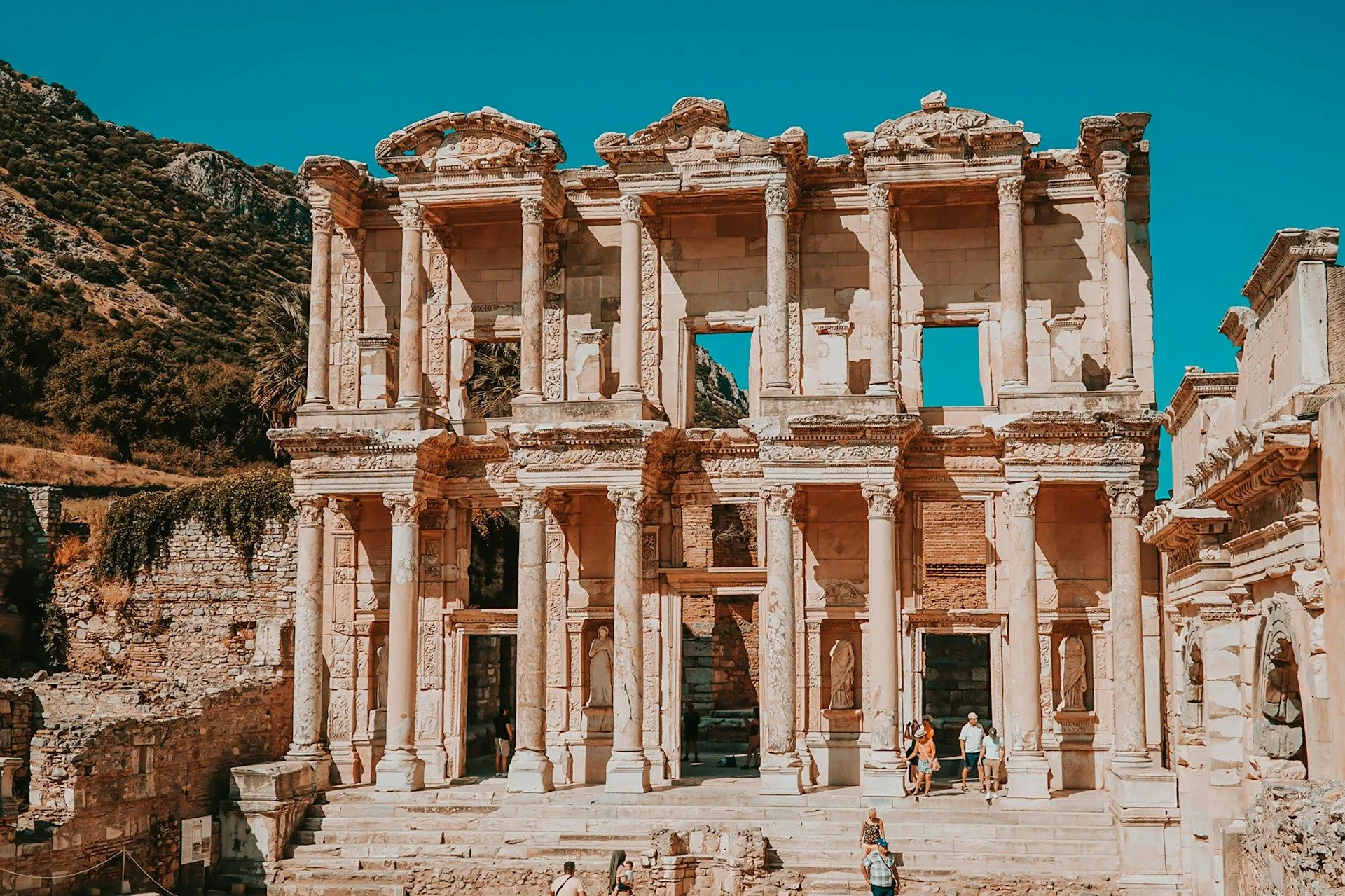 Citizenship in Turkey – Get permanent residence permit in Izmir | VelesClub Int.