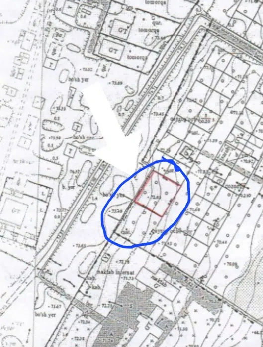 乌兹别克斯坦努库斯地块 2400 m2