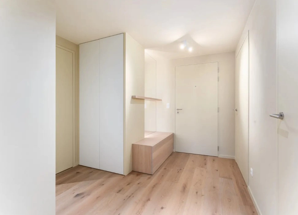 Apartamento 2+1 ensolarado em Bruges, Bélgica
