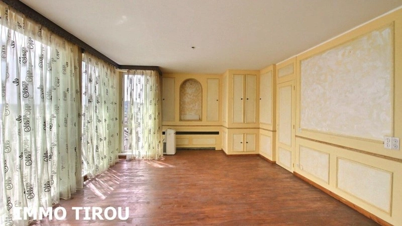 Aconchegante apartamento 2+1 em Charleroi, Bélgica