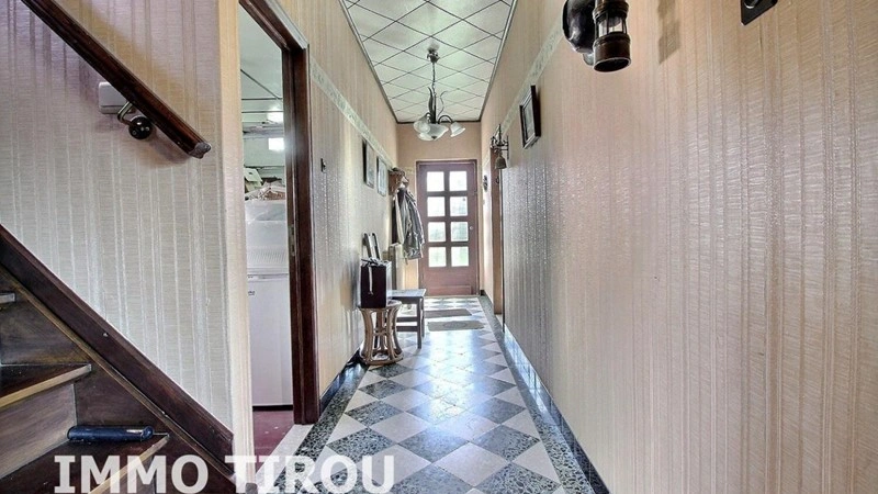 Family-friendly villa 3+1 in Charleroi, Belgium