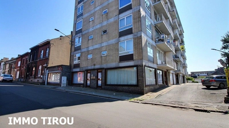 Apartamento arejado 3+1 em Charleroi, Bélgica