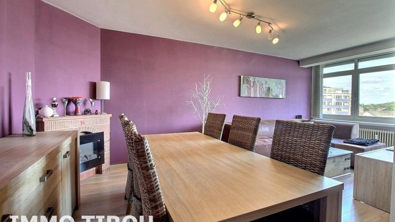 Apartamento acolhedor 2+1 em Charleroi, Bélgica
