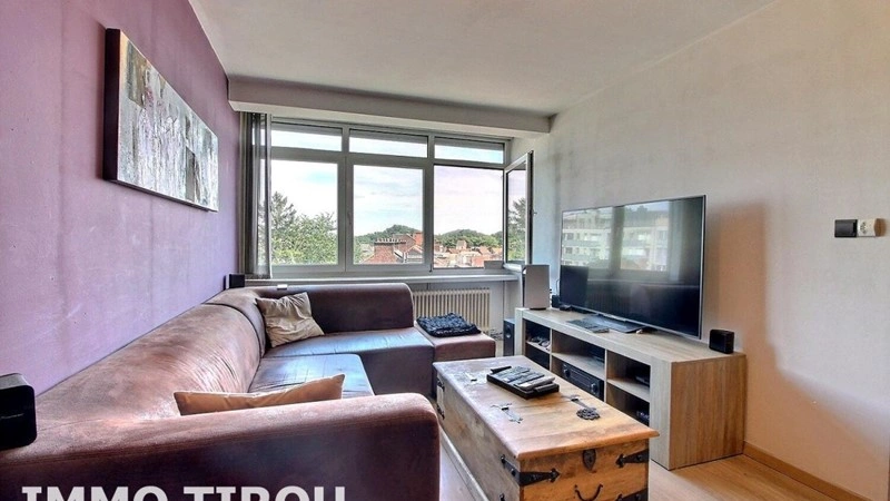 Apartamento acolhedor 2+1 em Charleroi, Bélgica