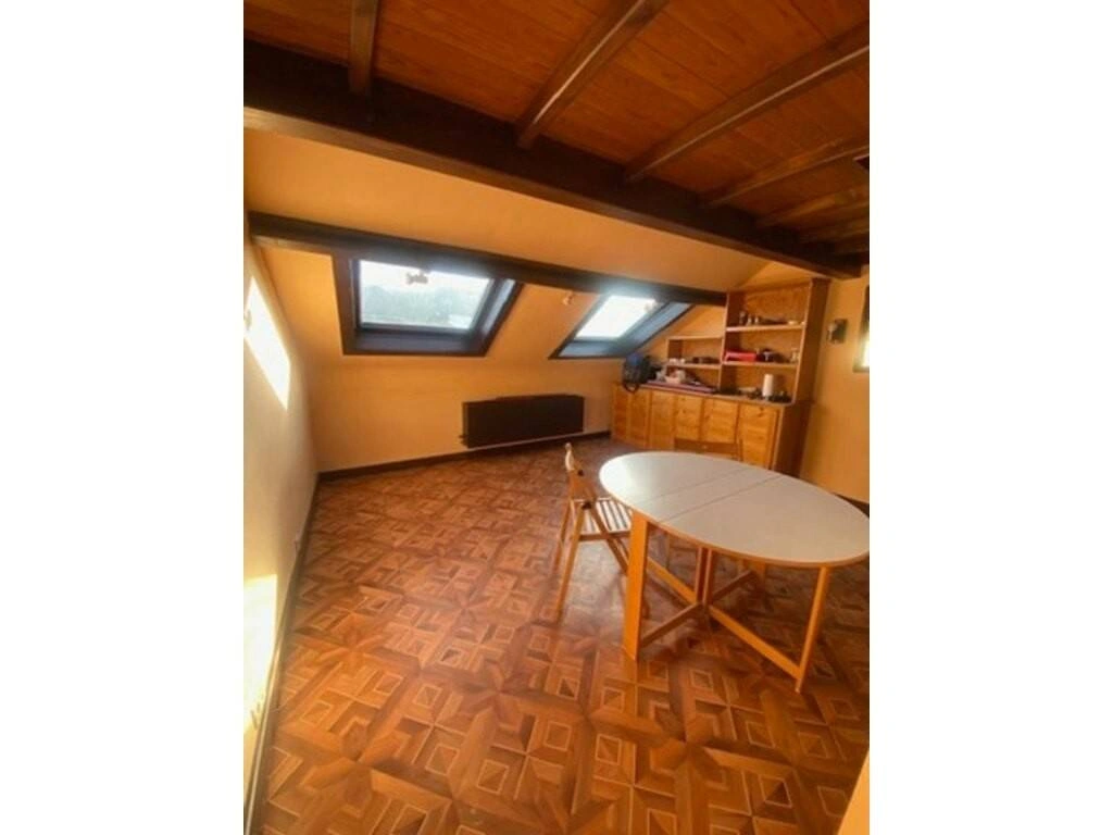 Apartamento 1+1 espaçoso em Namur, Bélgica