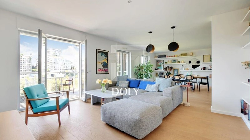 Comfortable apartment 4+1 in Paris, France