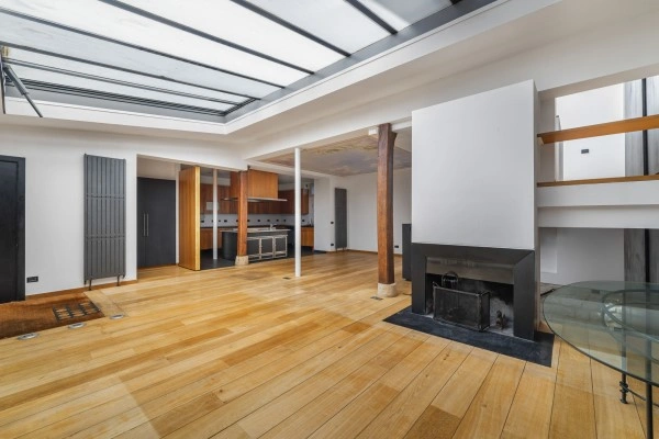 Cozy house 6+1 in Paris, France