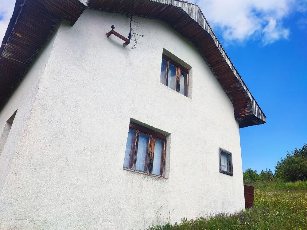 Family-friendly house 2+1 in Plevlja, Montenegro