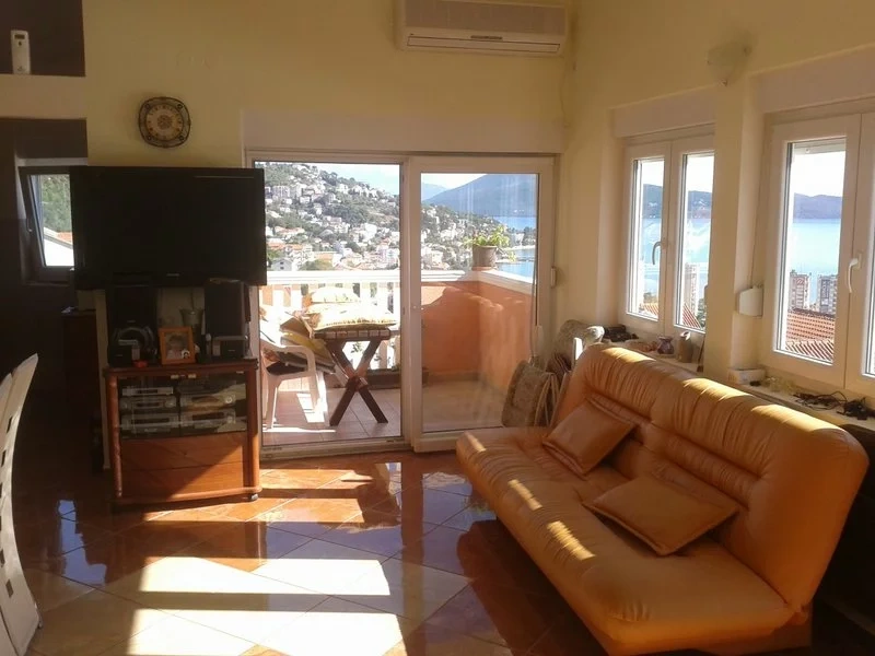 Refreshed apartment 2+1 in Igalo, Montenegro