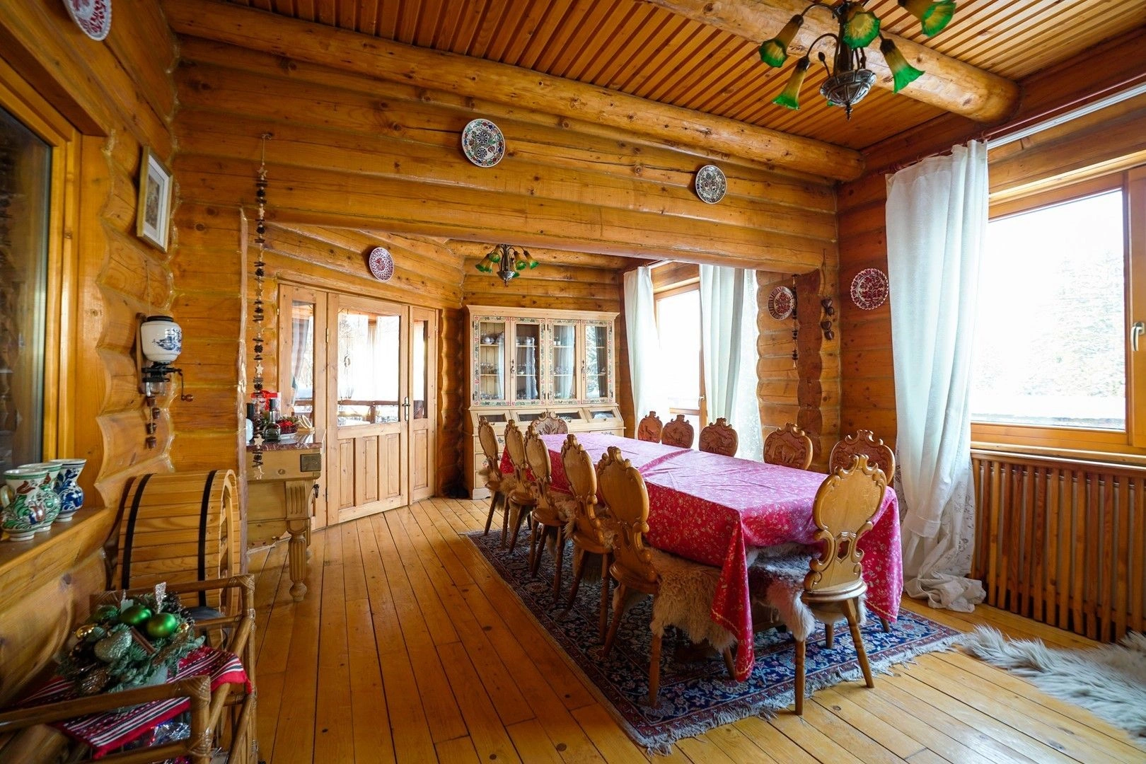 Spacious villa 700 m2 with sauna in Brasov