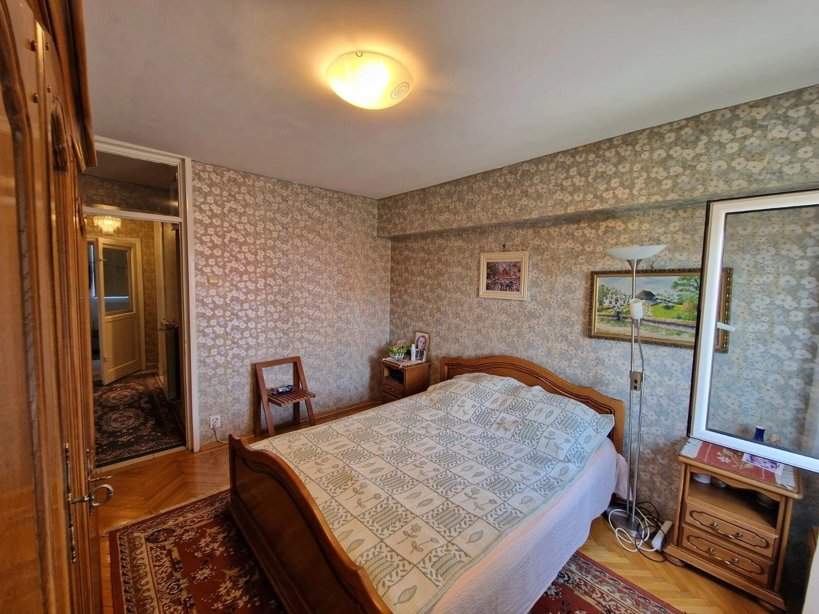 Elegant 130 m2 apartment in the center of Bucharest