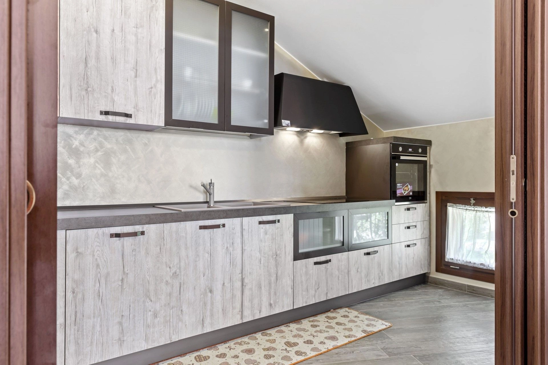 Comfortable villa 540 m2 on the Black Sea coast in Constanta