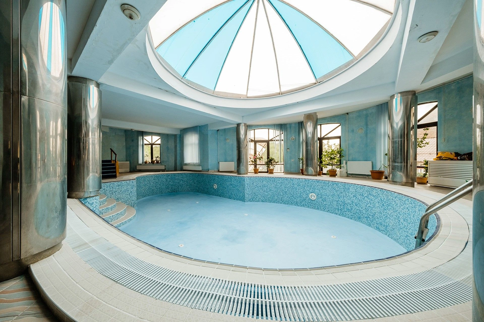 Spacious house 2127 m2 in one of the best areas of Brasov