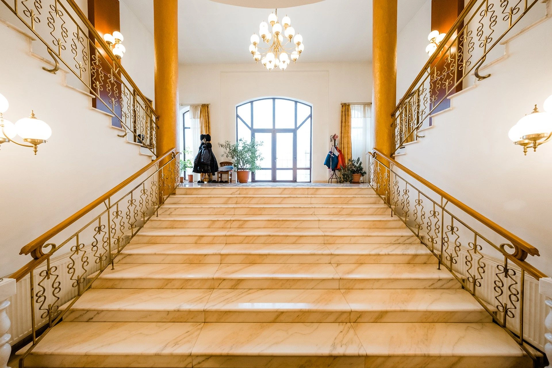 Spacious house 2127 m2 in one of the best areas of Brasov