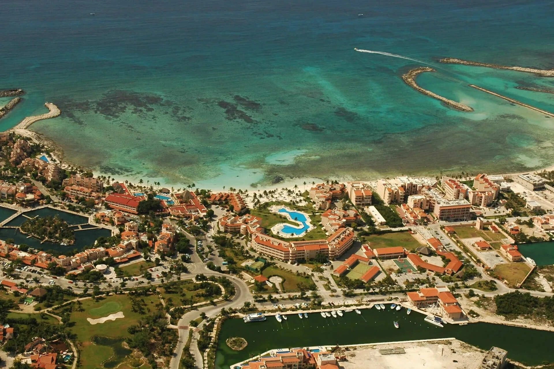 image city Puerto Aventuras