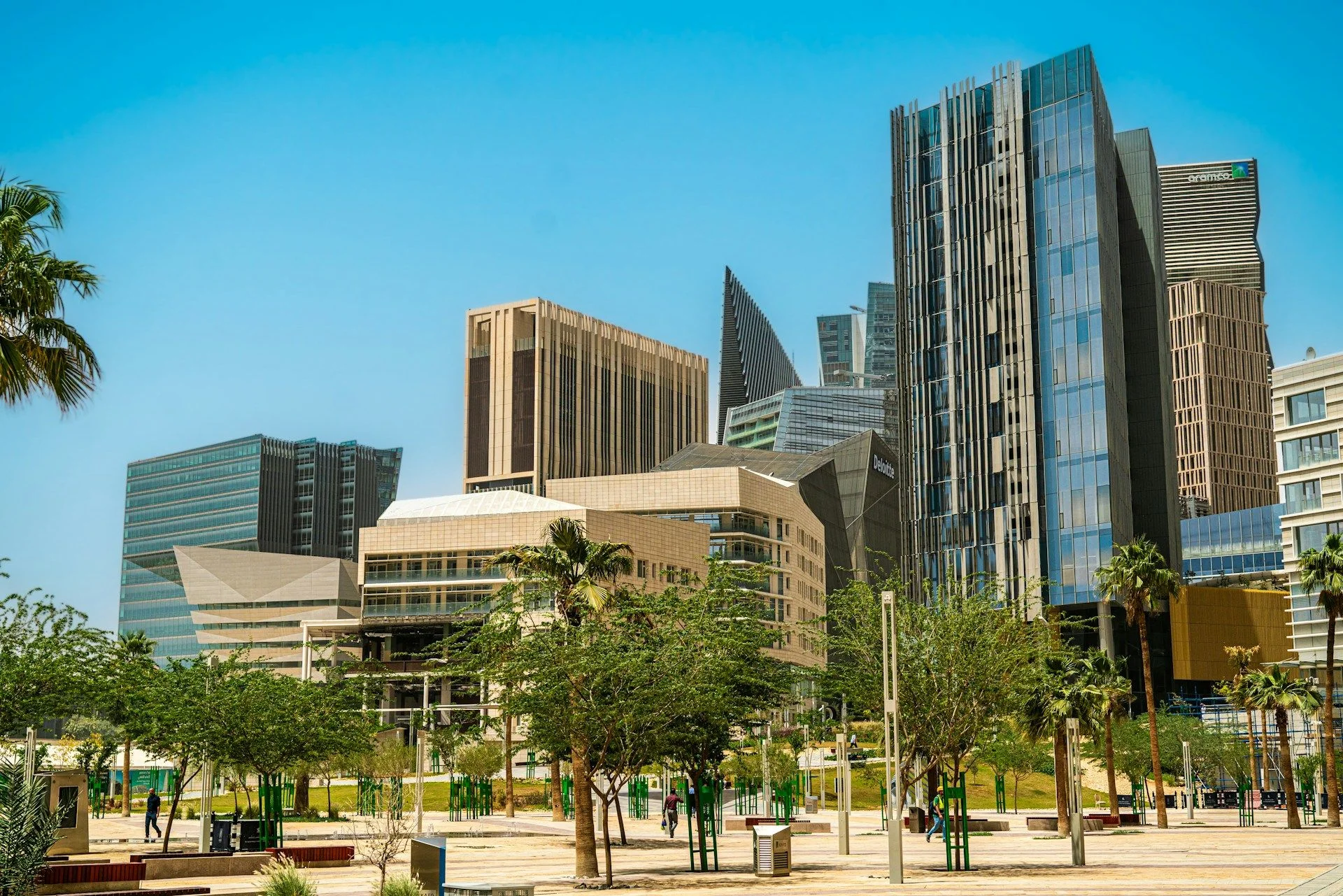 Top Secondary Real Estate in Riyadh – Handpicked Pre-Owned Homes | VelesClub Int.