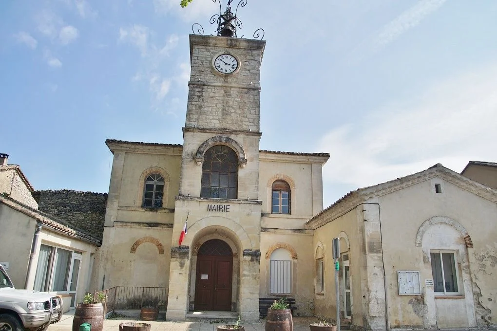 Casas y Condominios de Reventa en Saint Roman | VelesClub Int.