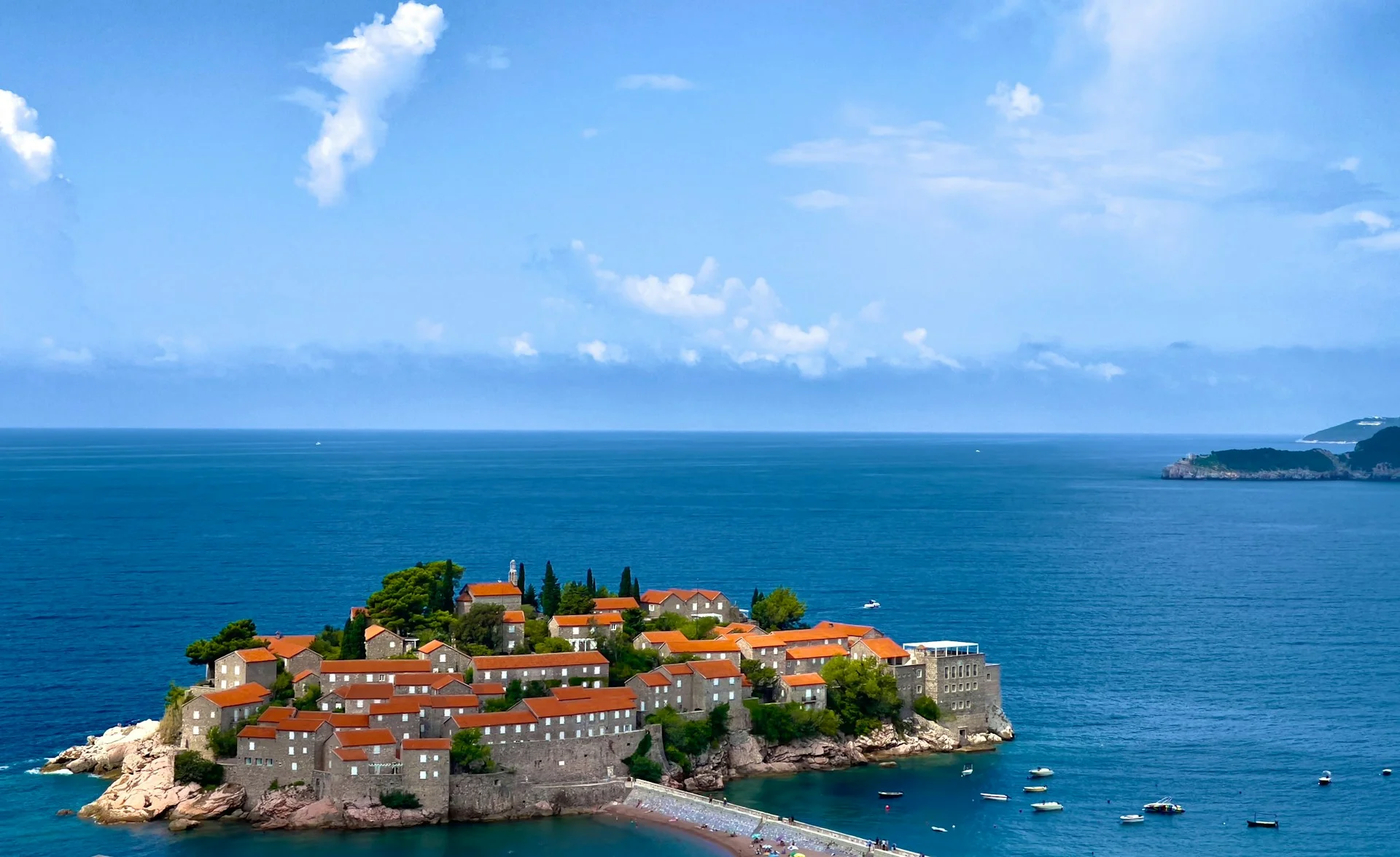 Secondary property in Budva – Expert Listings | VelesClub Int.