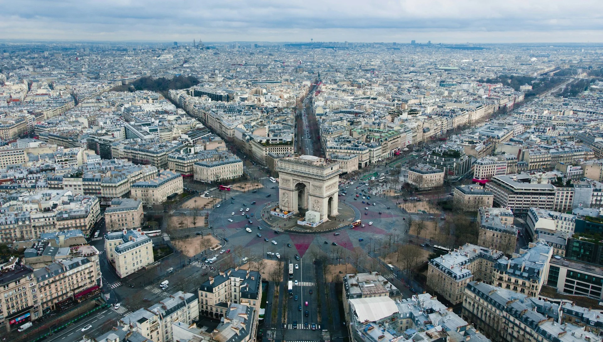 Houses for sale in Paris – existing properties | VelesClub Int.