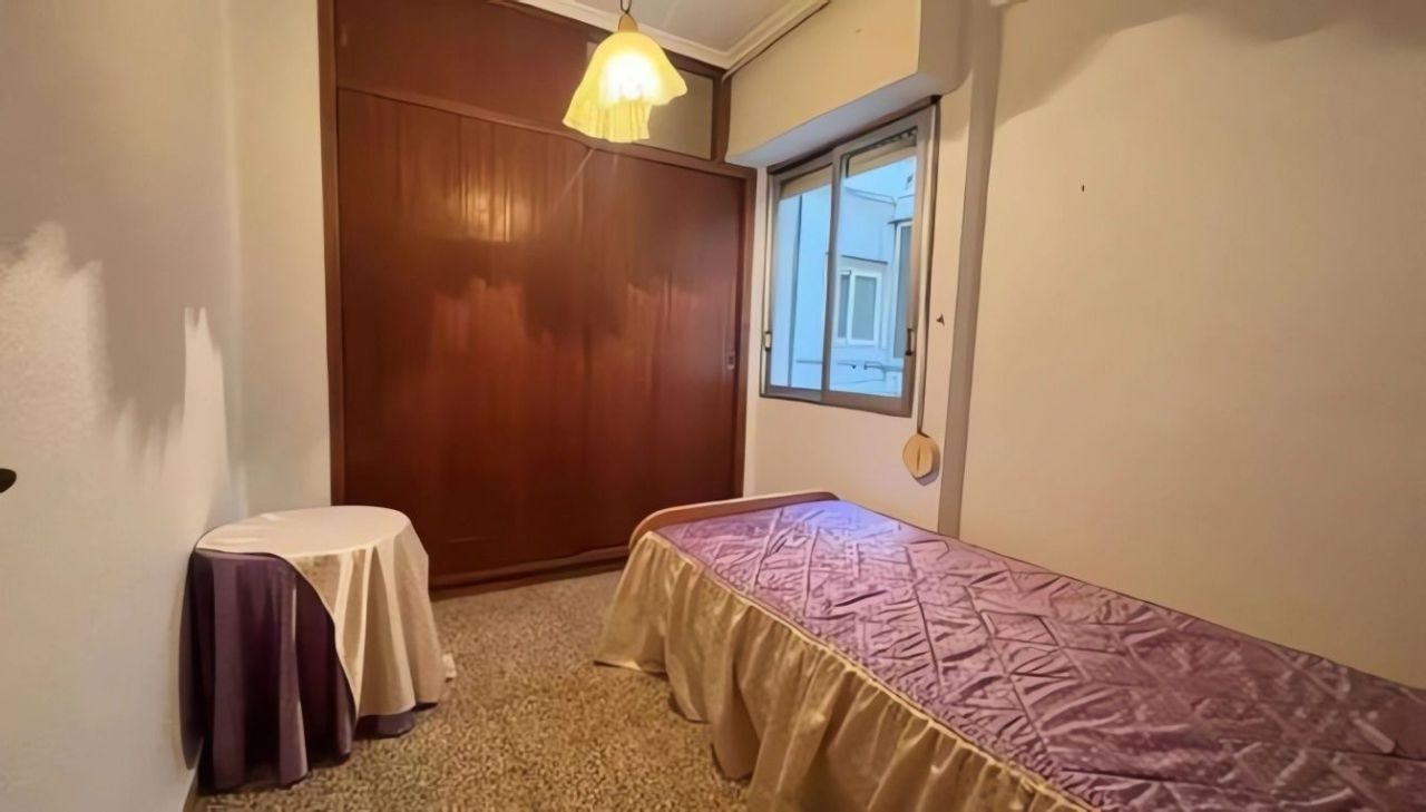 Gemütliche 3+1 Wohnung in der Nähe der Universitäten in Valencia