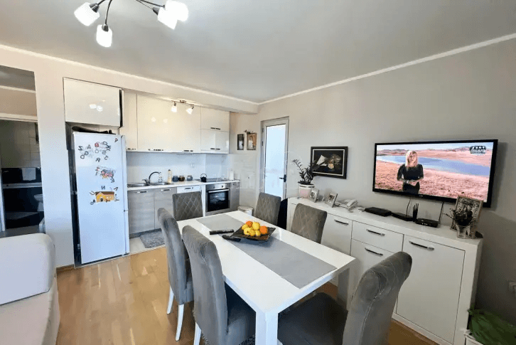 Cozy 1+1 apartment with sea views in Kotor