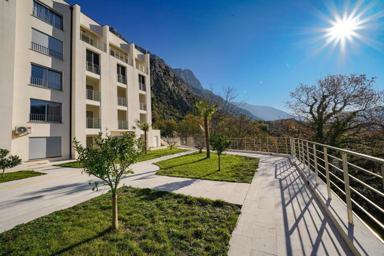 Apartment 2+1 with view terrace in Kotor, Montenegro