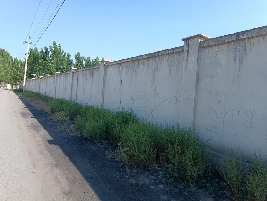 乌兹别克斯坦安季詹 7000 m² 地块